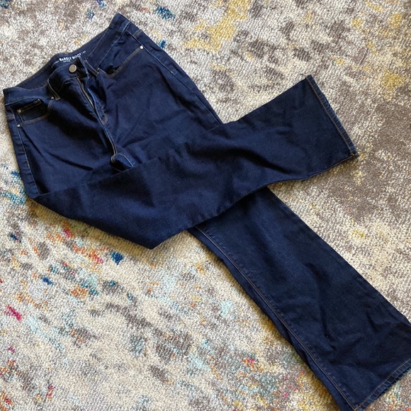 Chico’s Barely Boot .5 short Jeans rarely worn - Picture 3 of 3